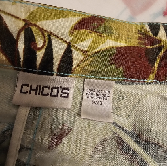 Women's Jacket - Picture 3 of 3